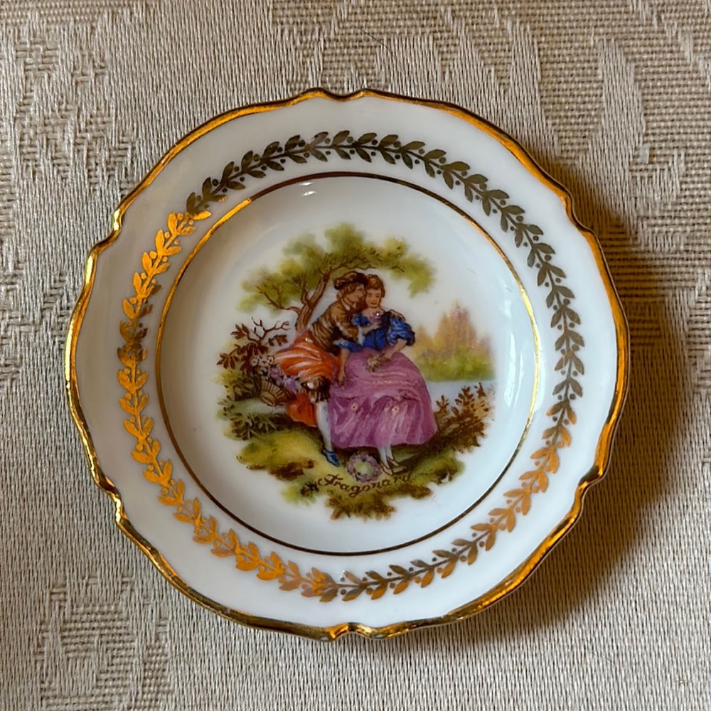 Limoges France Fragonard F.M. Signed Porcelain Artistique mini gold plated plate